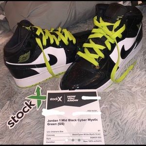 Jordan 1 cyber mystic